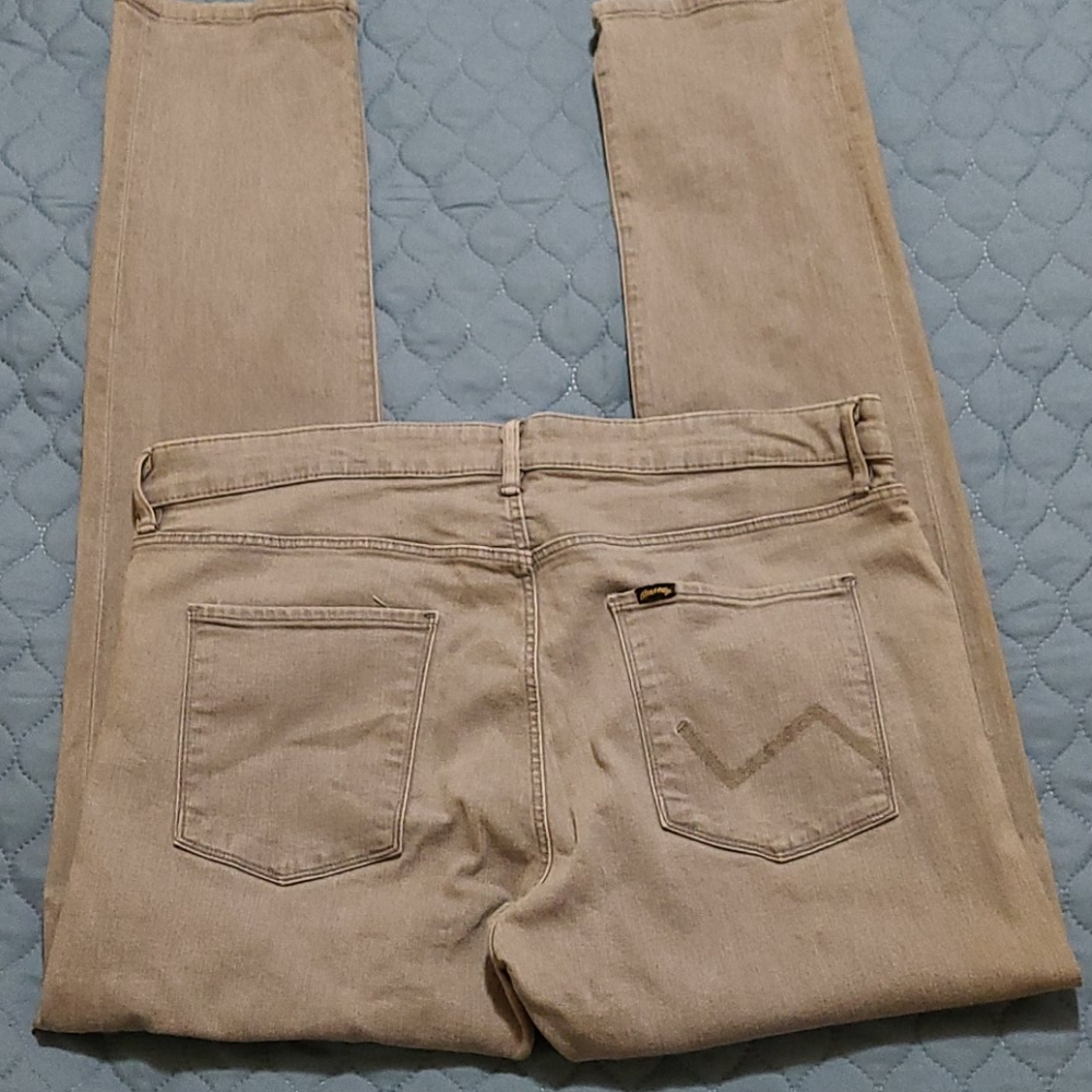 Jeans - Picture 2 of 3